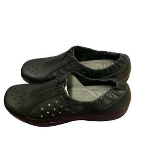 Dansko Camille Nappa  Womens Black Leather Elastic Slip Shoes Sz 41 US 10.5